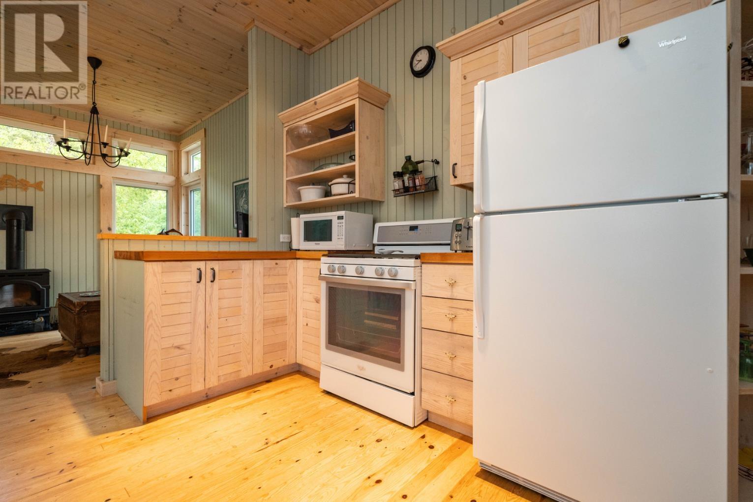 0 Queen Bee Island Property Photo 15