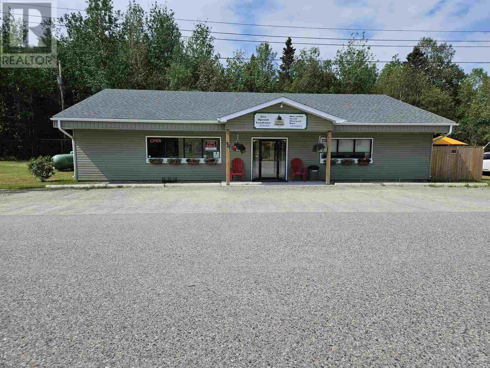90 Evergreen Dr Property Photo 1