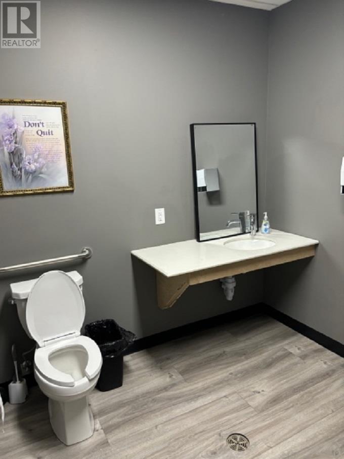 174 Munro Street Property Photo 10