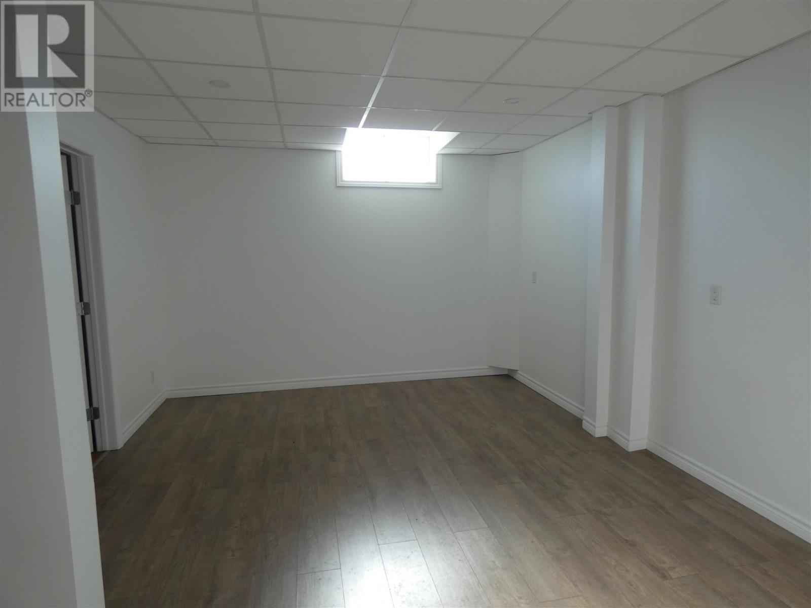 101 Keewatin St Property Photo 22