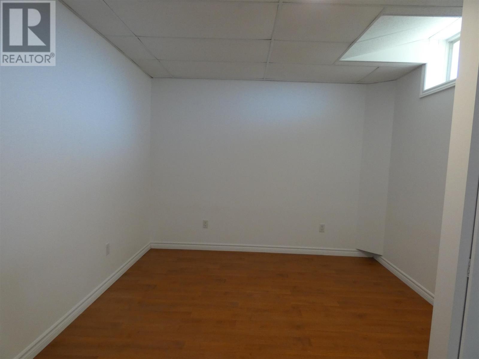101 Keewatin St Property Photo 26