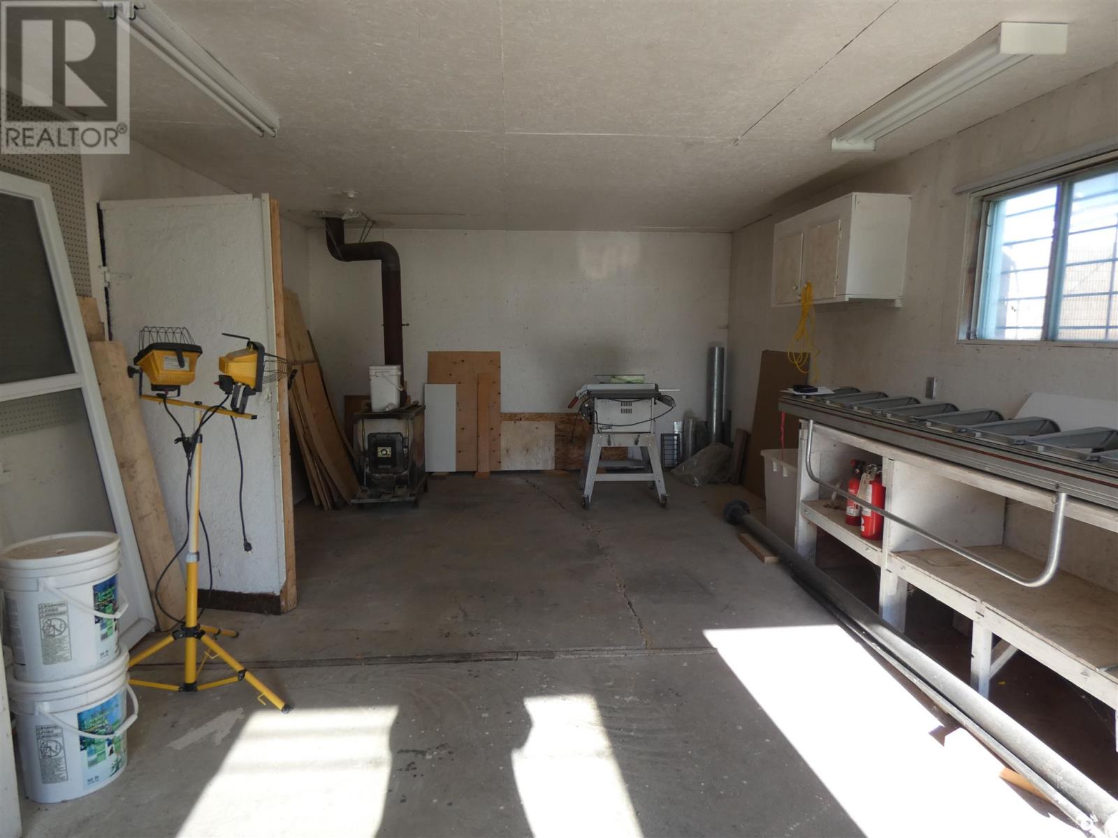 101 Keewatin St Property Photo 31