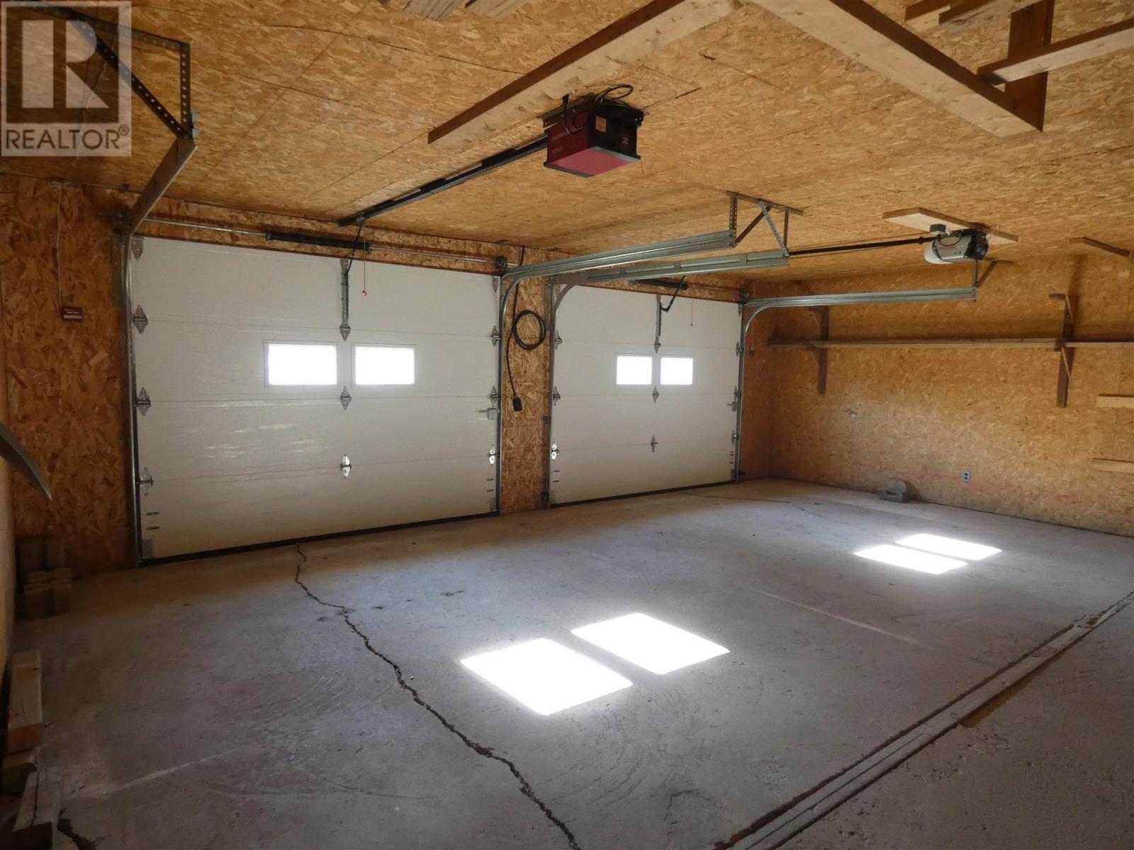 101 Keewatin St Property Photo 33