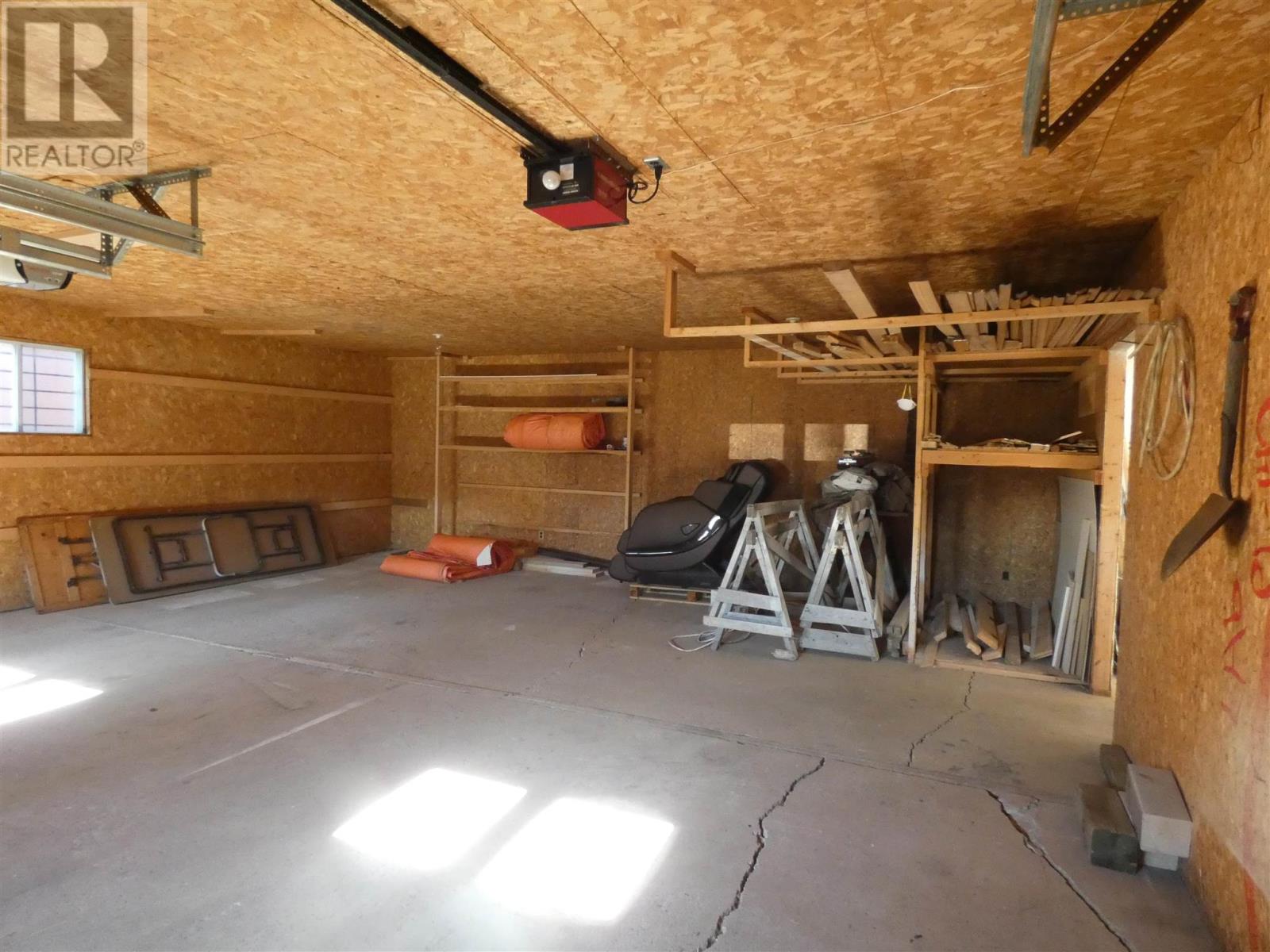 101 Keewatin St Property Photo 34
