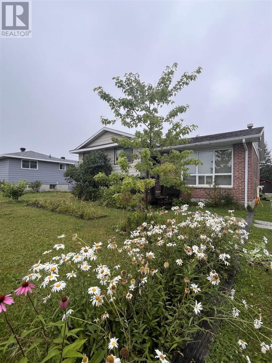 113 Court St Property Photo 4