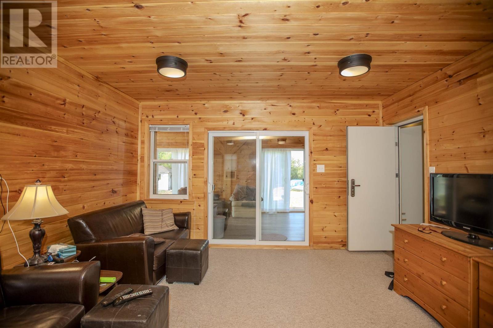 00 Athelstane Lake Rd Property Photo 6