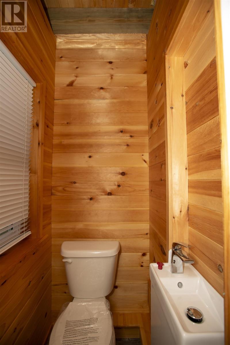00 Athelstane Lake Rd Property Photo 14