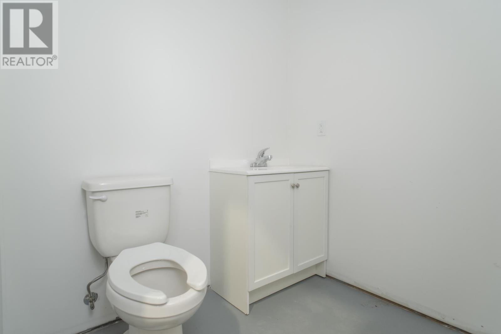1163 Waterford St Property Photo 20