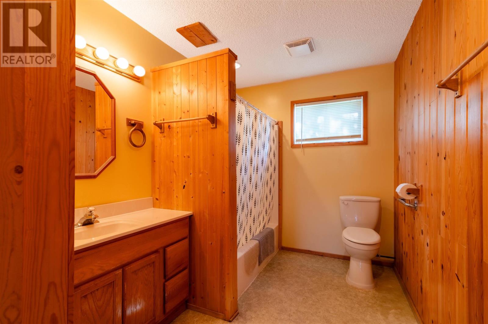 880 Cedar Point Road Property Photo 23
