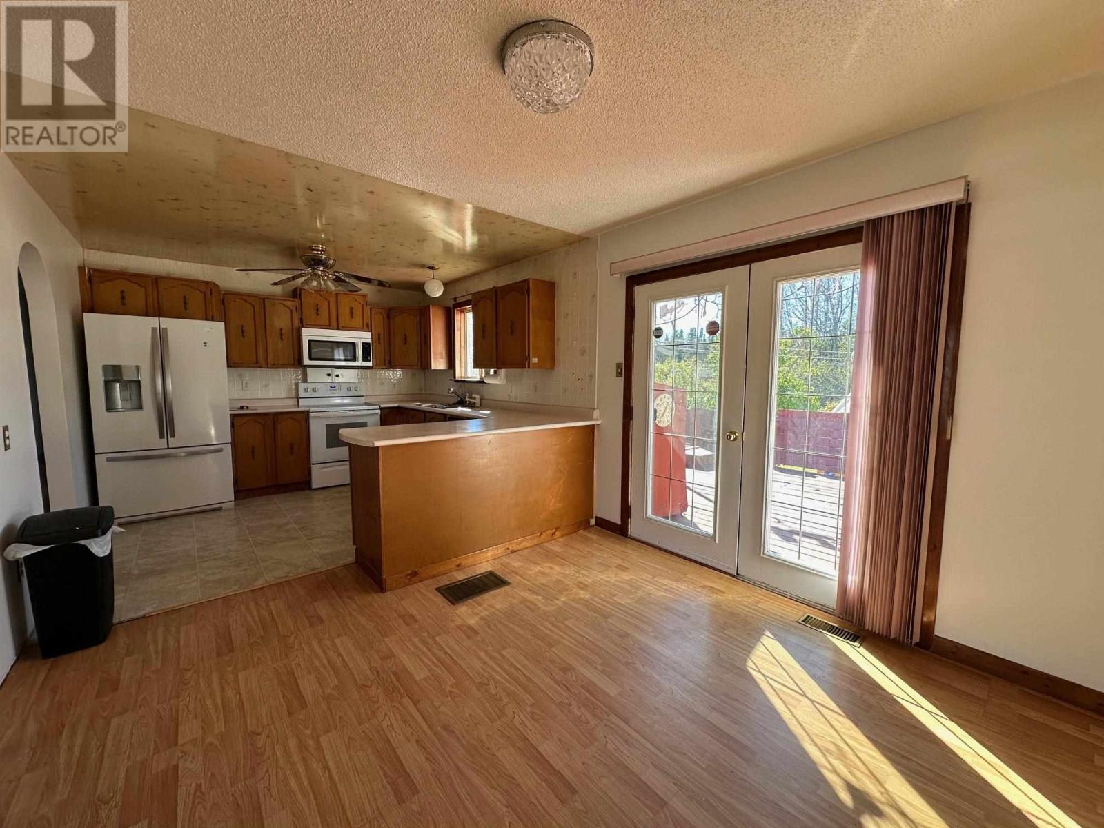 4 Eastgrove Cres Property Photo 7