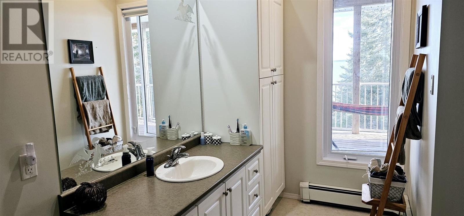 661 Grann Dr Property Photo 27