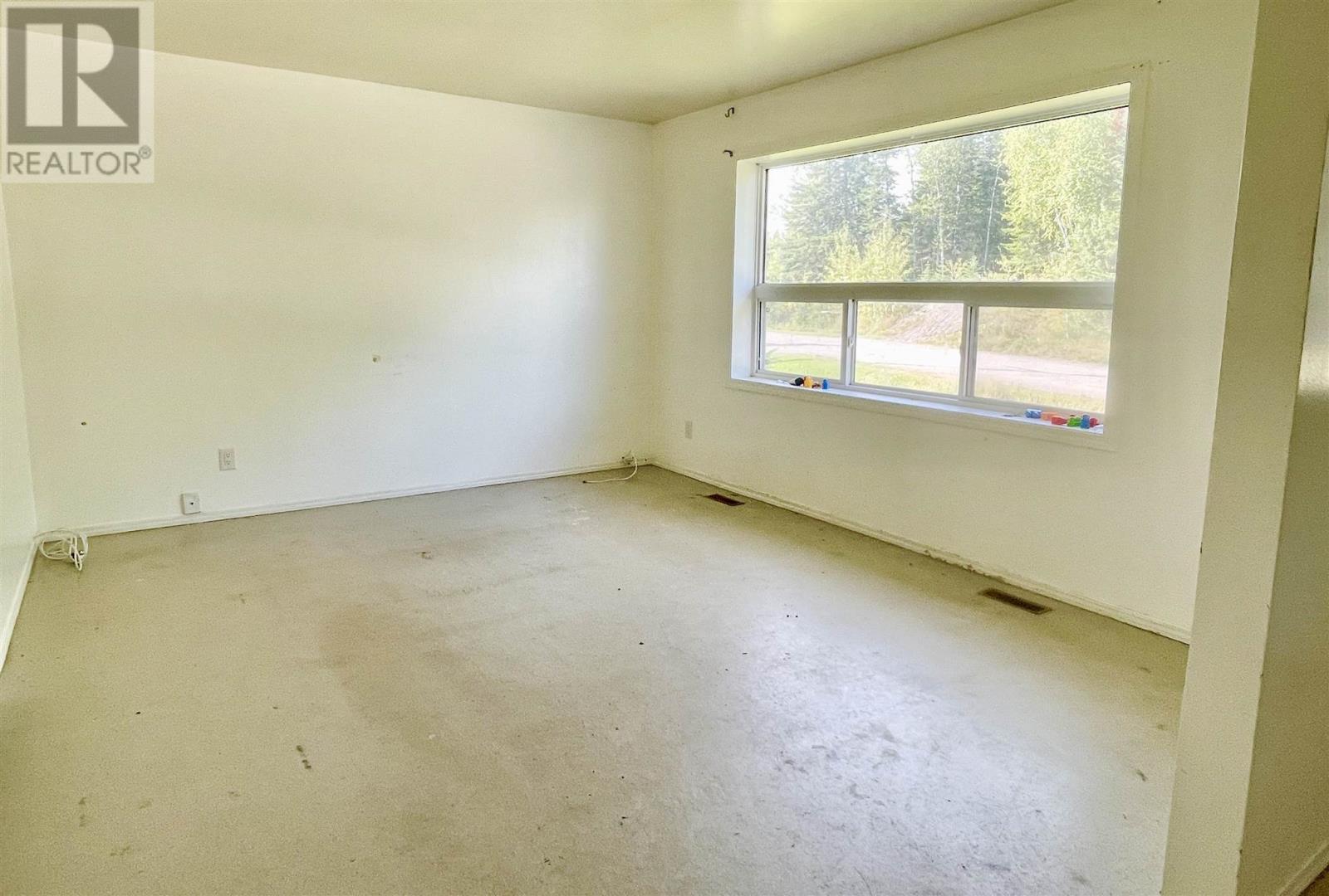 27 Johnsons Rd Property Photo 8