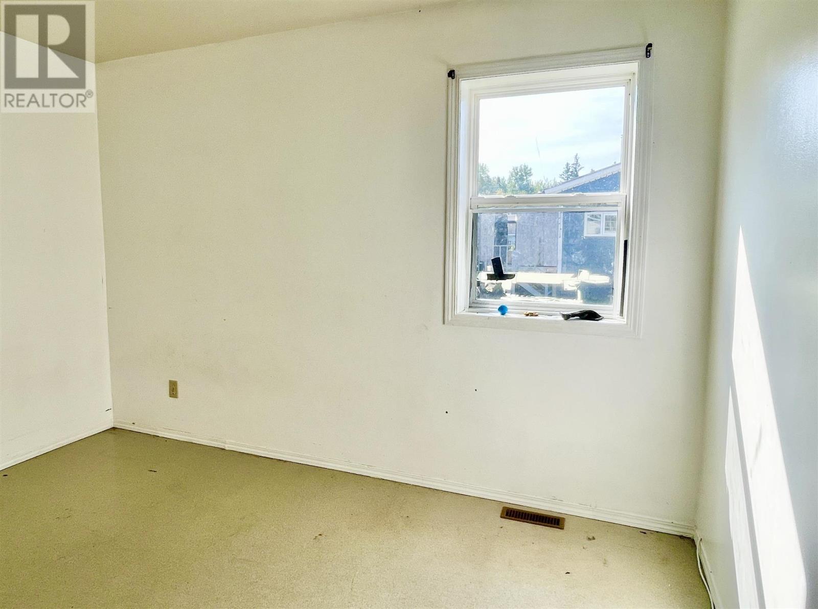 27 Johnsons Rd Property Photo 14