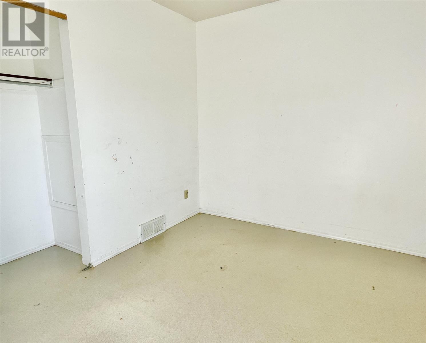 27 Johnsons Rd Property Photo 15