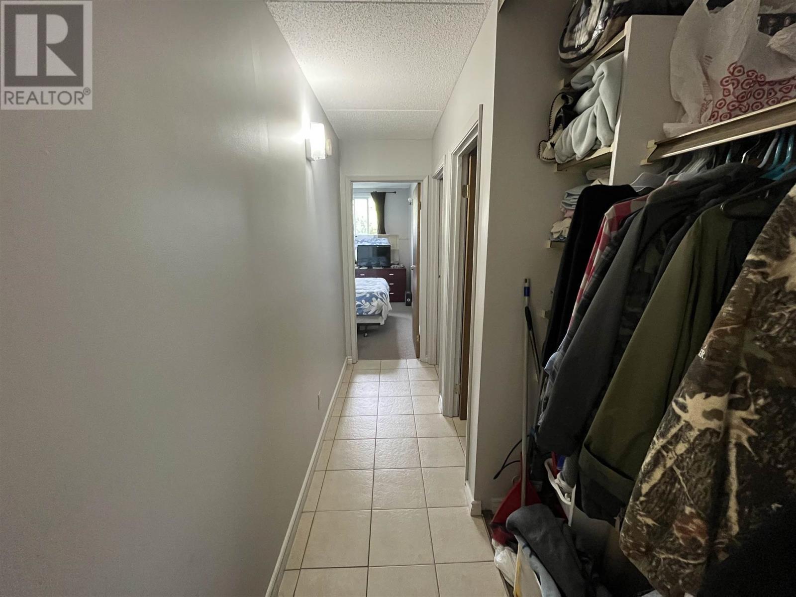 160 725 James Street S Property Photo 3