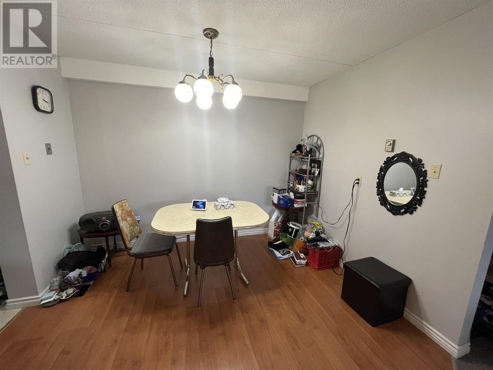160 725 James Street S Property Photo 10