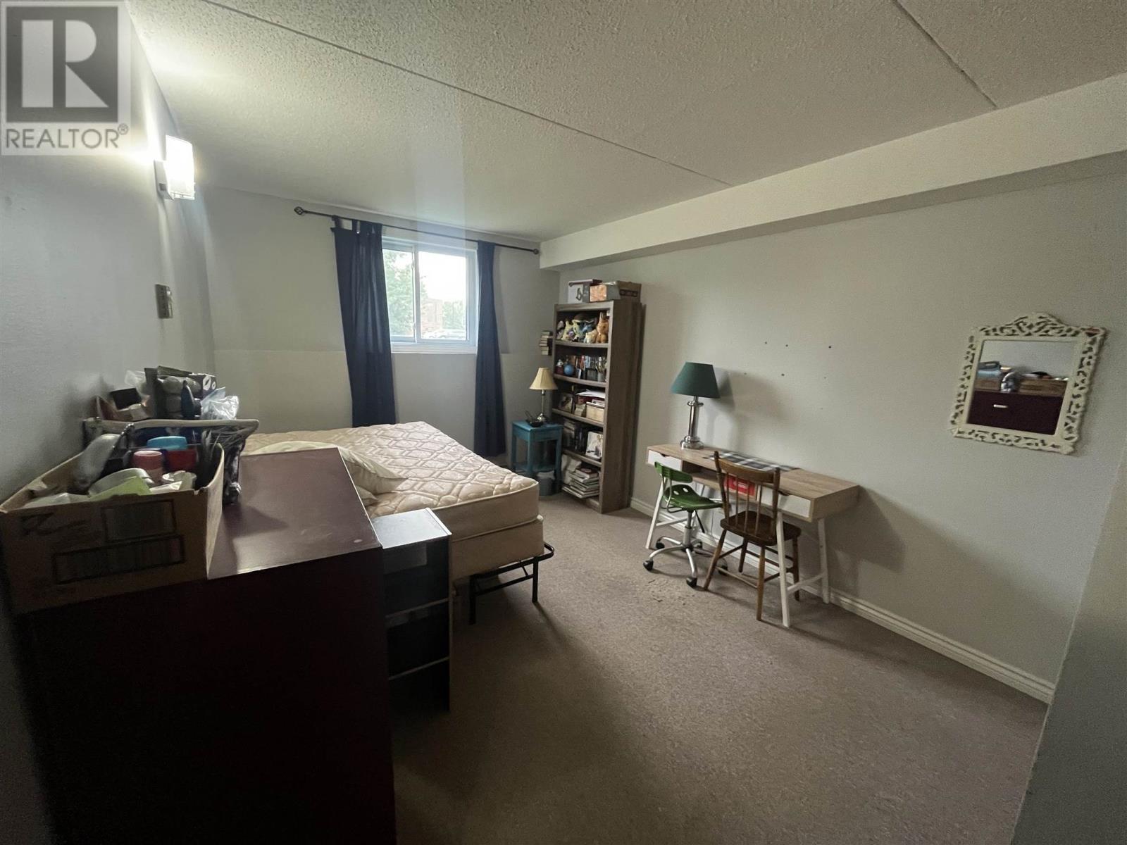 160 725 James Street S Property Photo 11