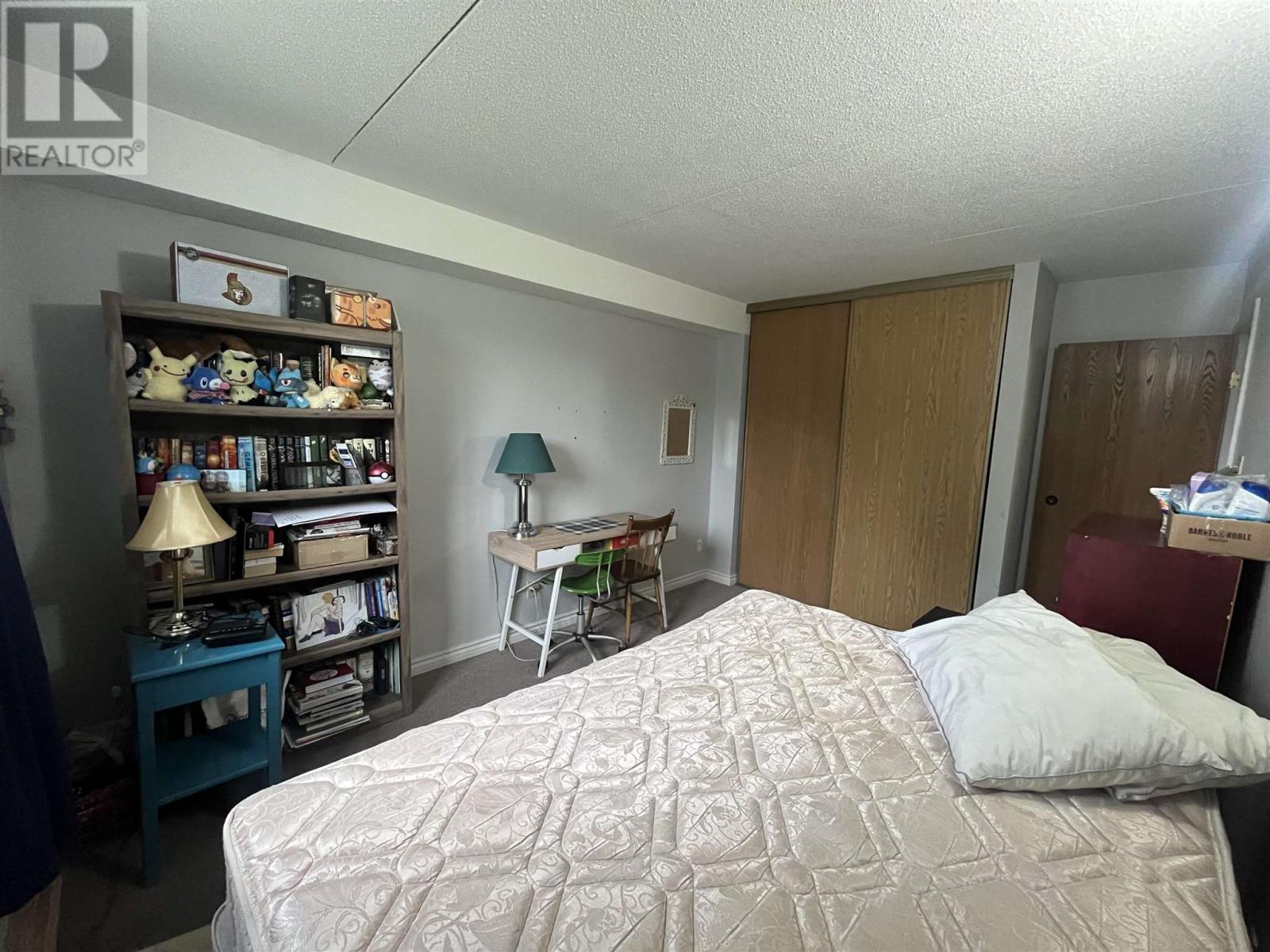 160 725 James Street S Property Photo 12