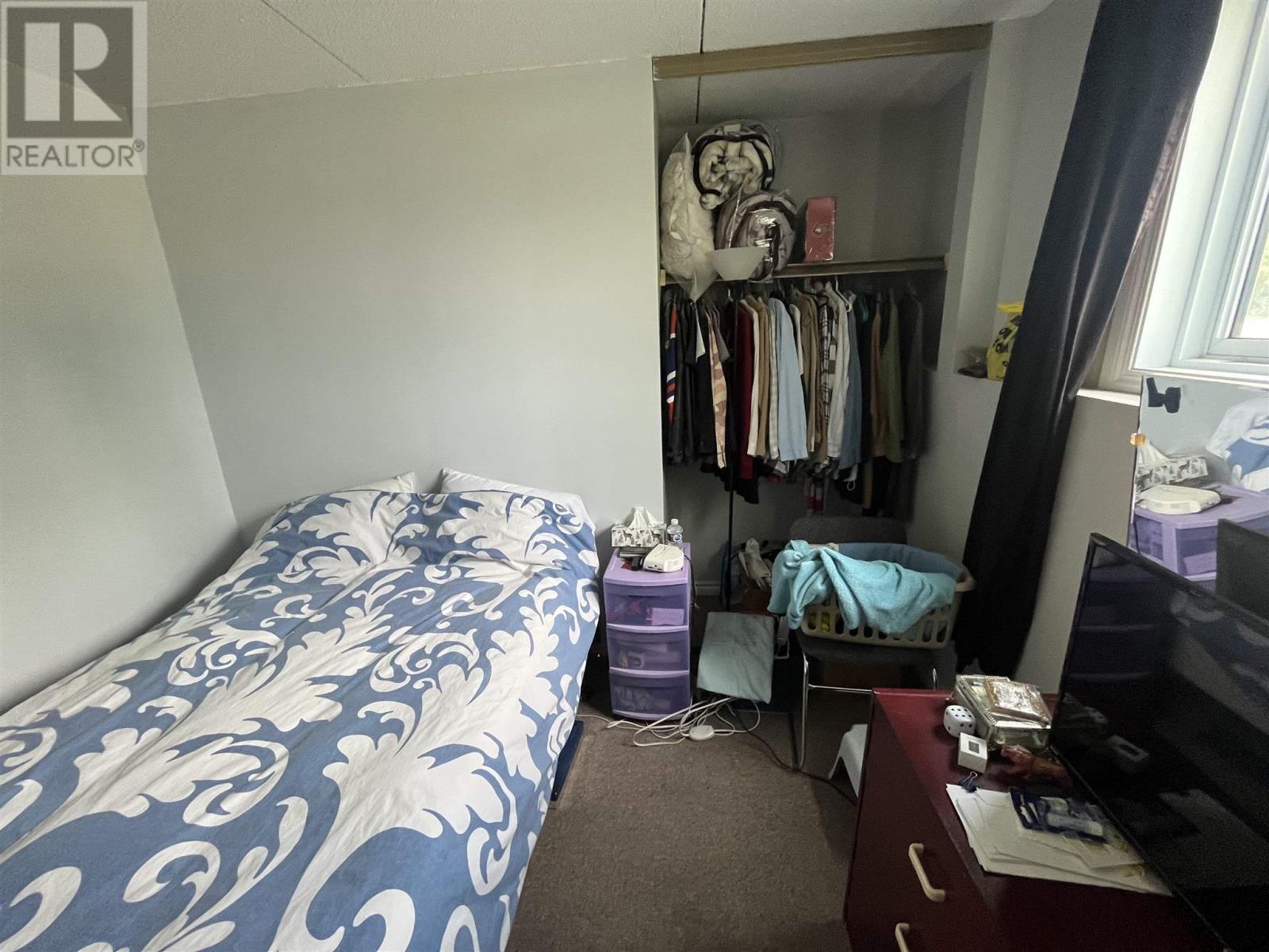 160 725 James Street S Property Photo 14