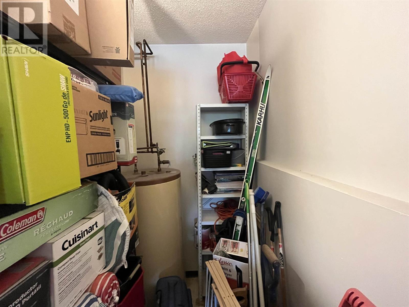 160 725 James Street S Property Photo 16
