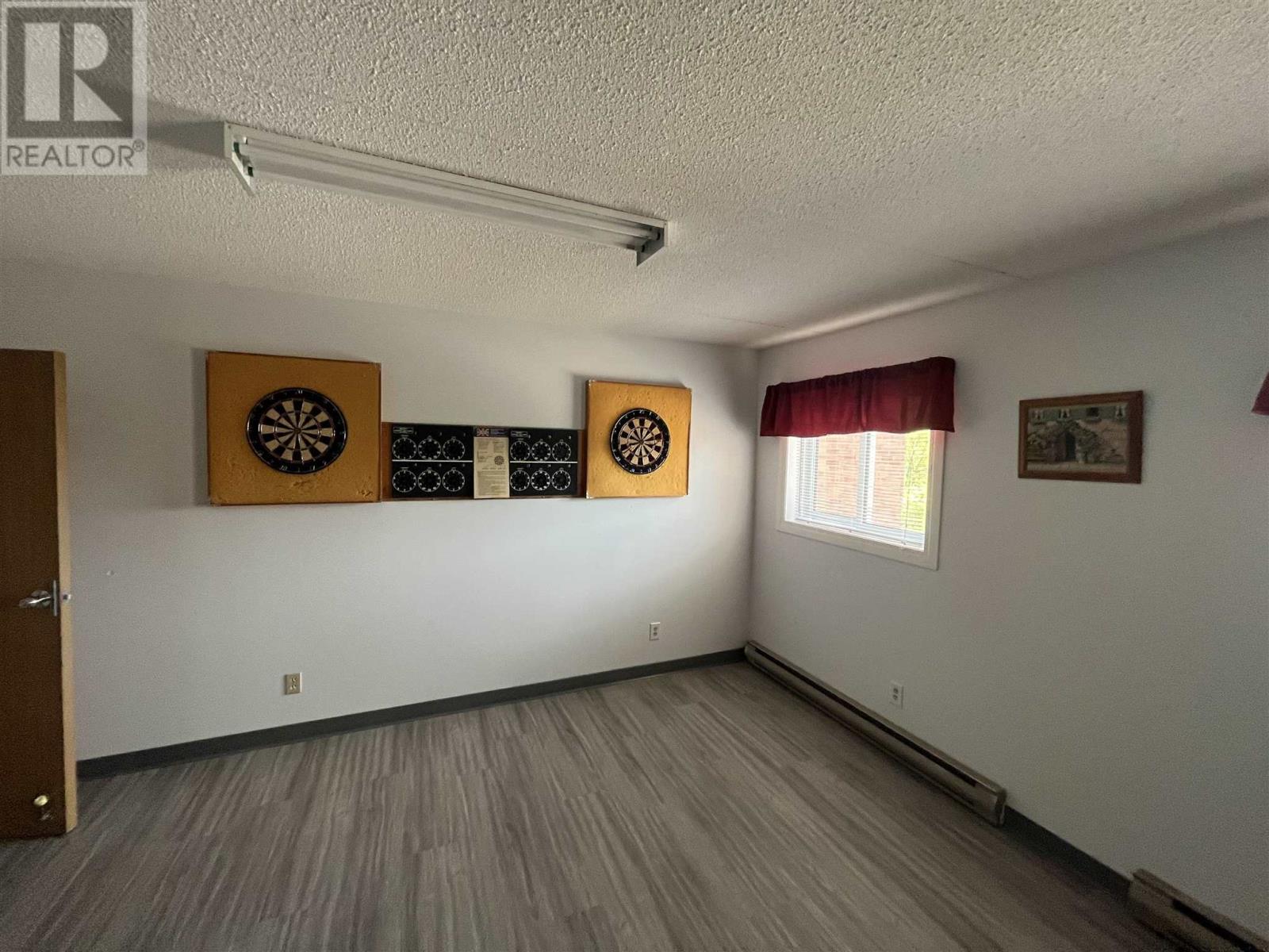 160 725 James Street S Property Photo 19