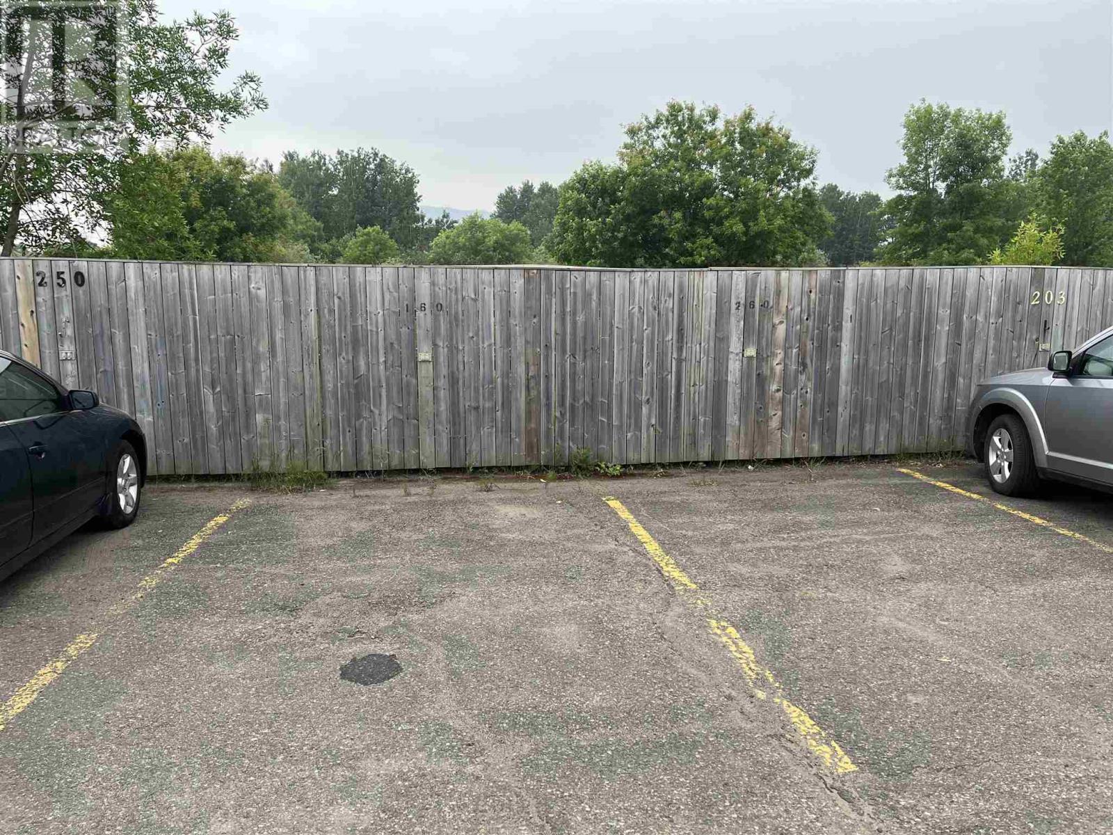 160 725 James Street S Property Photo 24