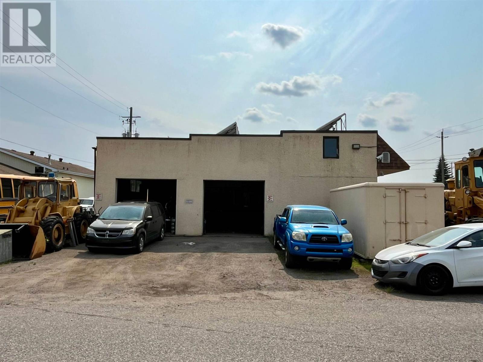 1 525 Cumberland St Property Photo 4