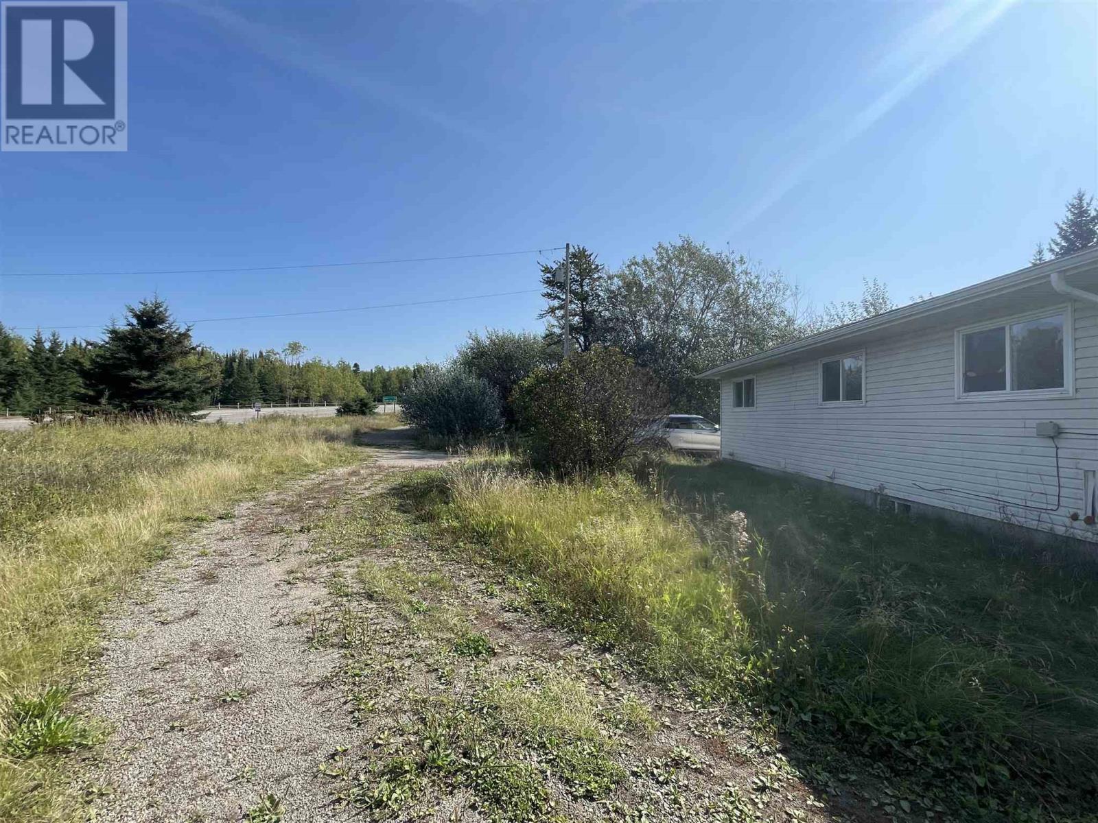 105 Railway Ave W Property Photo 32