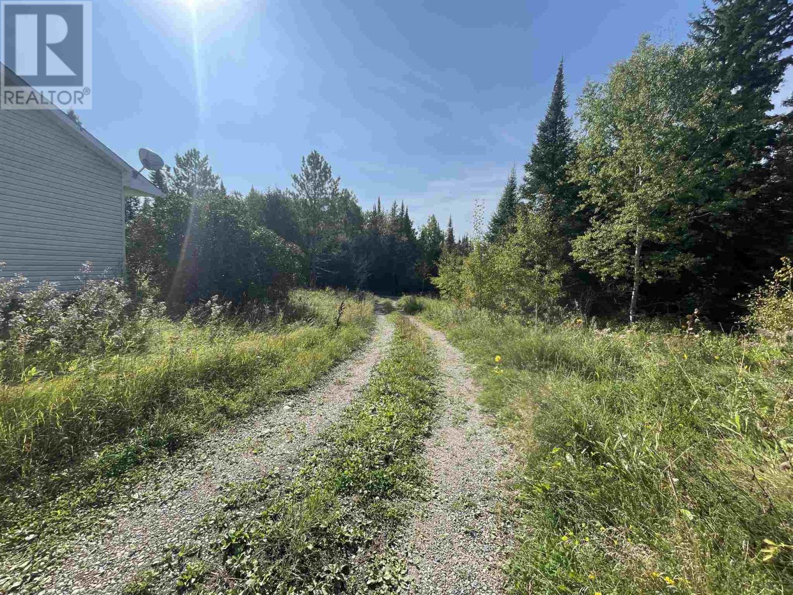 105 Railway Ave W Property Photo 34