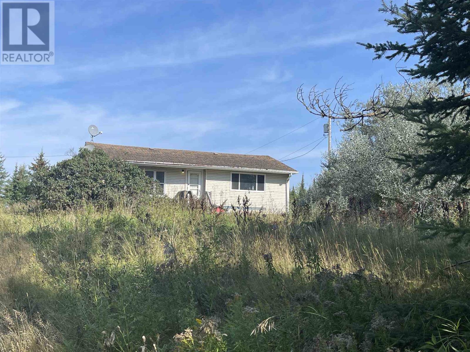 105 Railway Ave W Property Photo 36