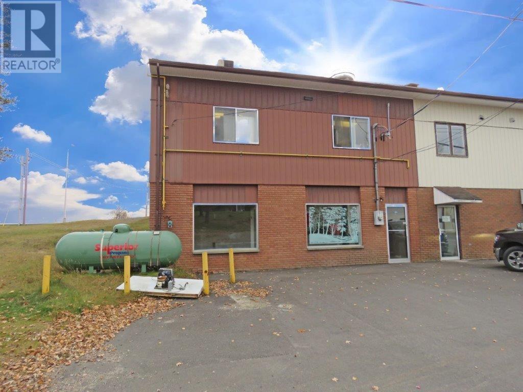 41 Simcoe Plaza Property Photo 42