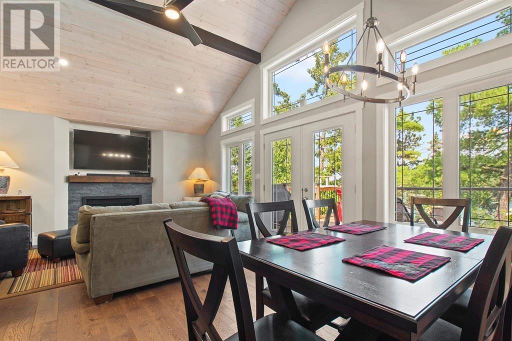 4 Whiskey Jack Way Property Photo 12