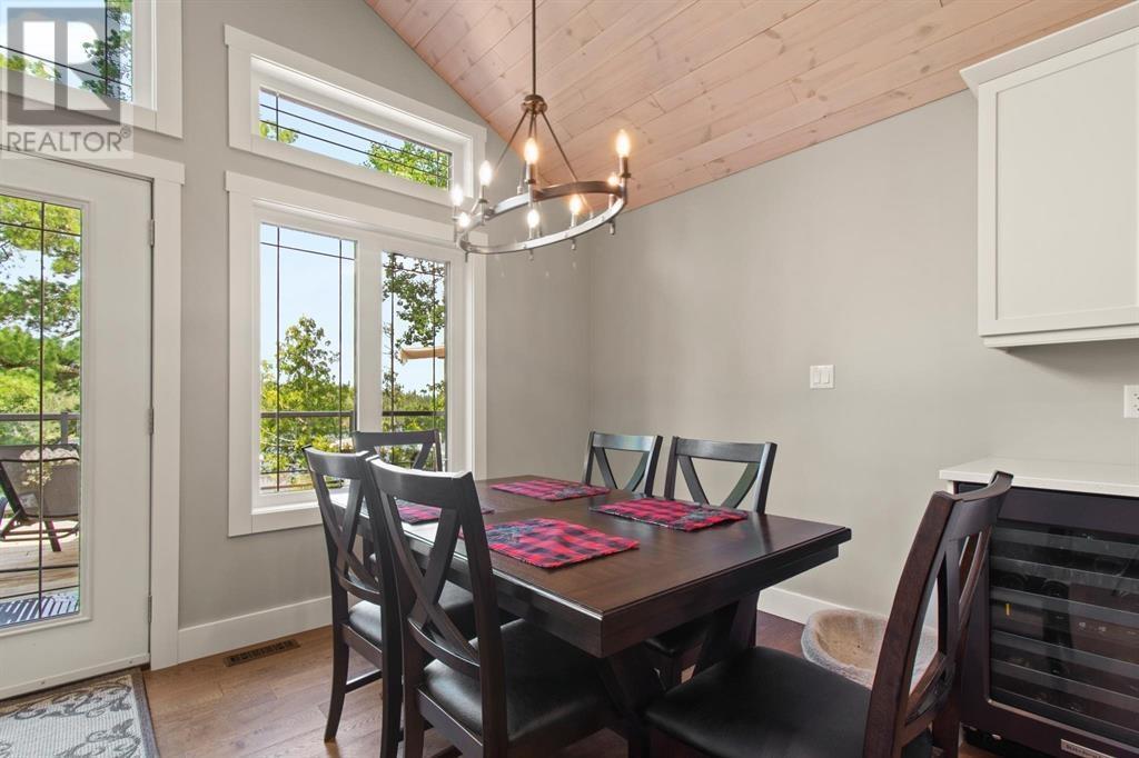 4 Whiskey Jack Way Property Photo 14