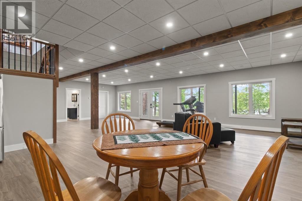 4 Whiskey Jack Way Property Photo 22