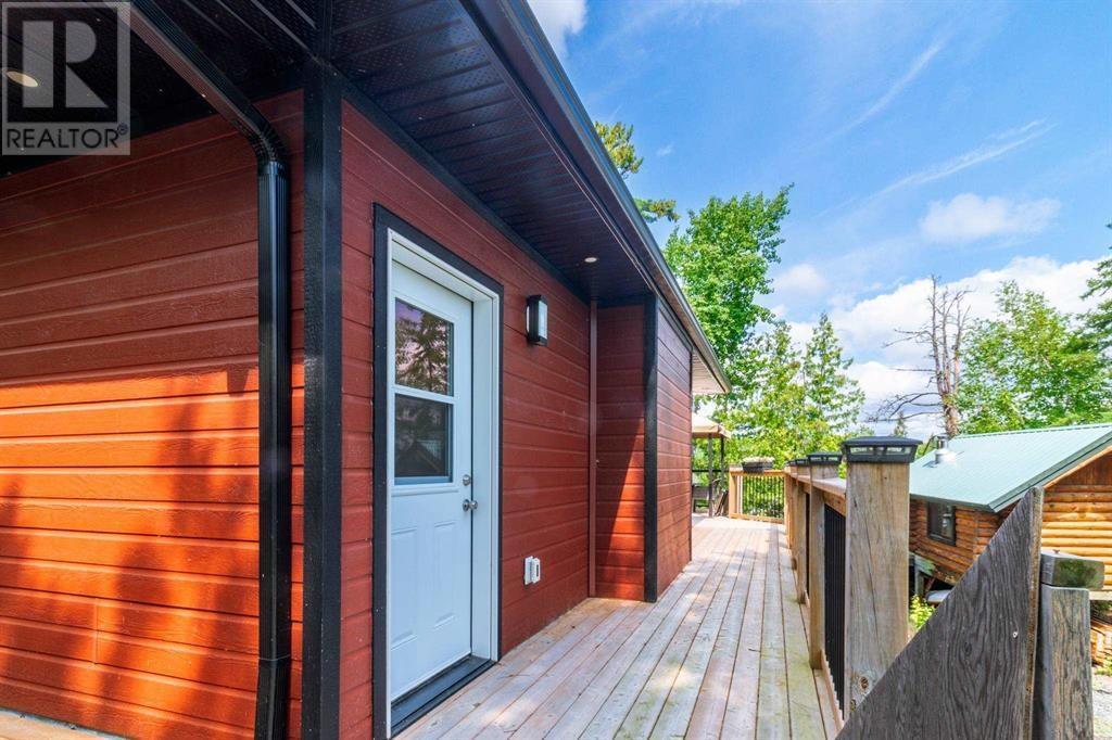 4 Whiskey Jack Way Property Photo 34