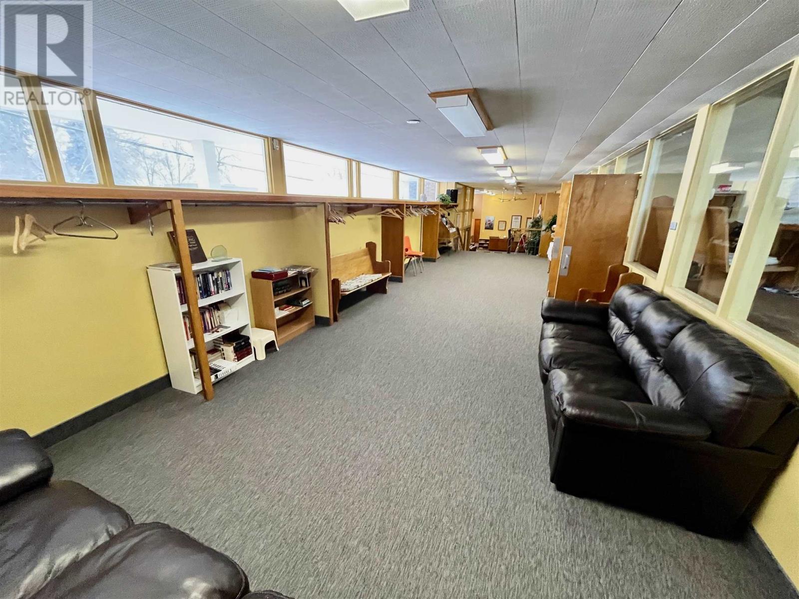 23 Van Horne Ave Property Photo 13