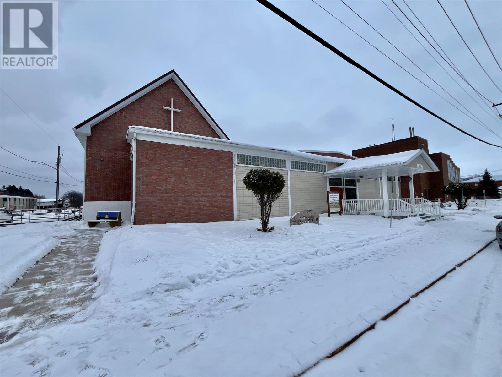 23 Van Horne Ave Property Photo 47