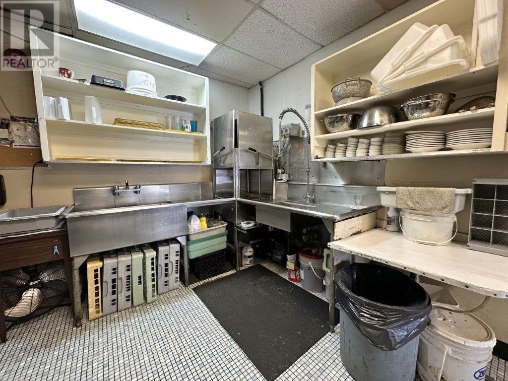 376 Lisgar Street Property Photo 28