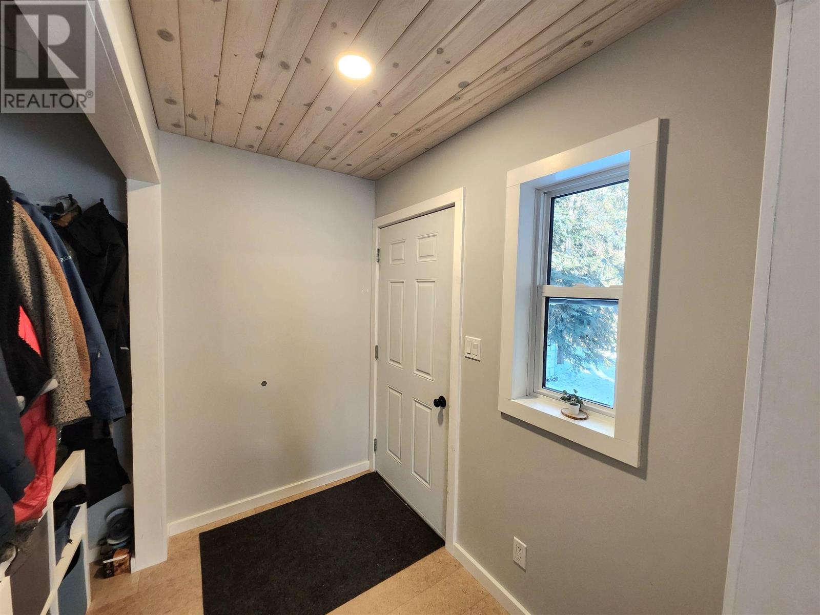 32 Beach Street Property Photo 12