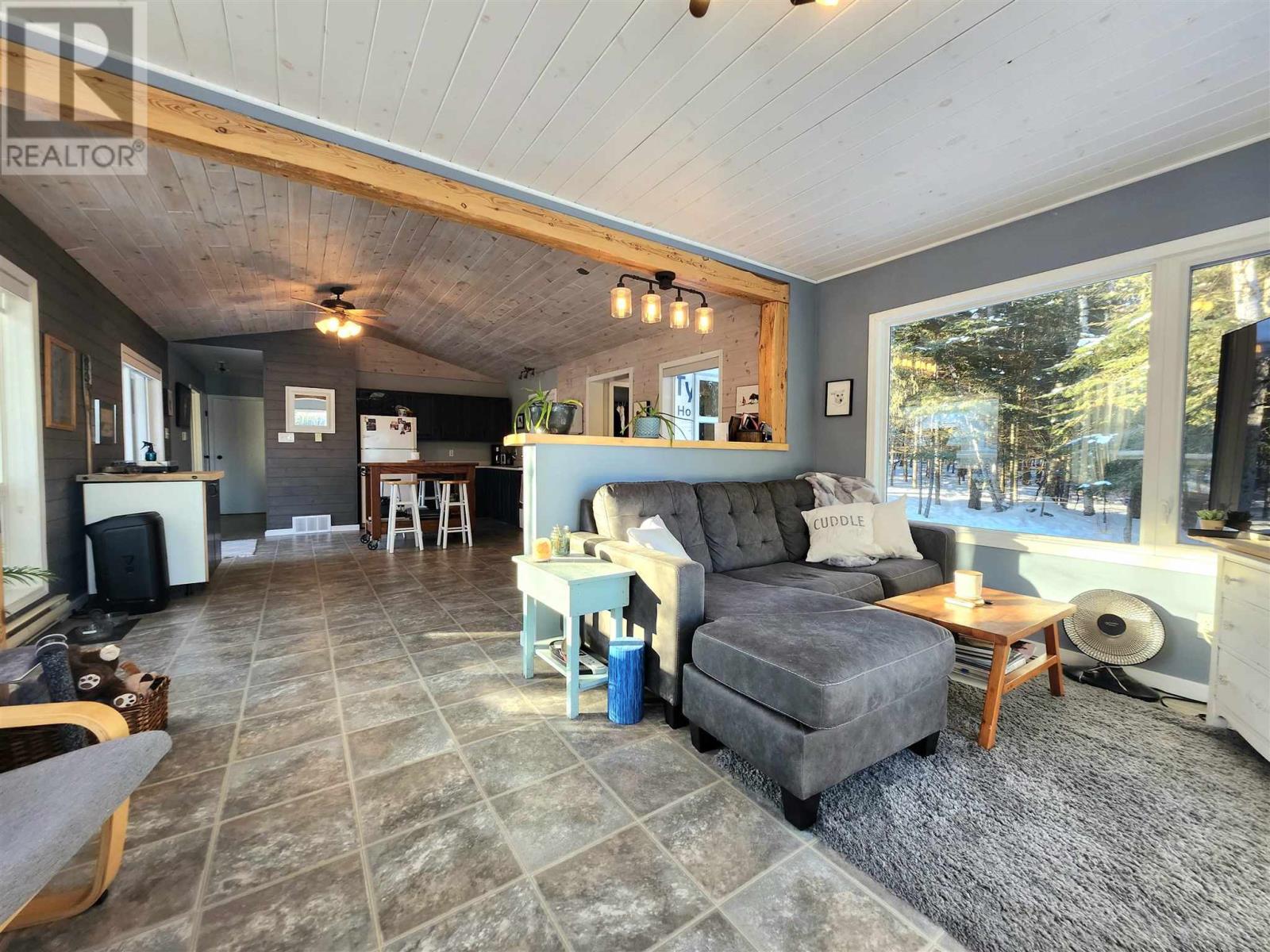 32 Beach Street Property Photo 17