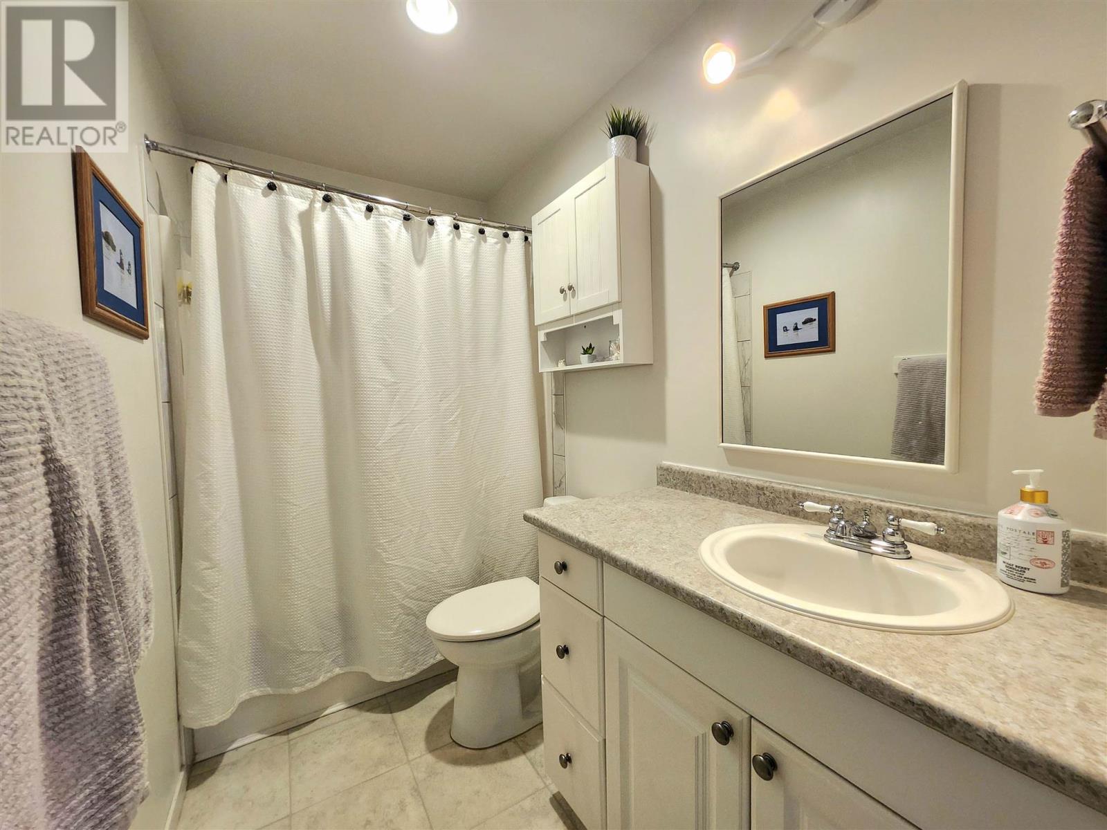32 Beach Street Property Photo 25