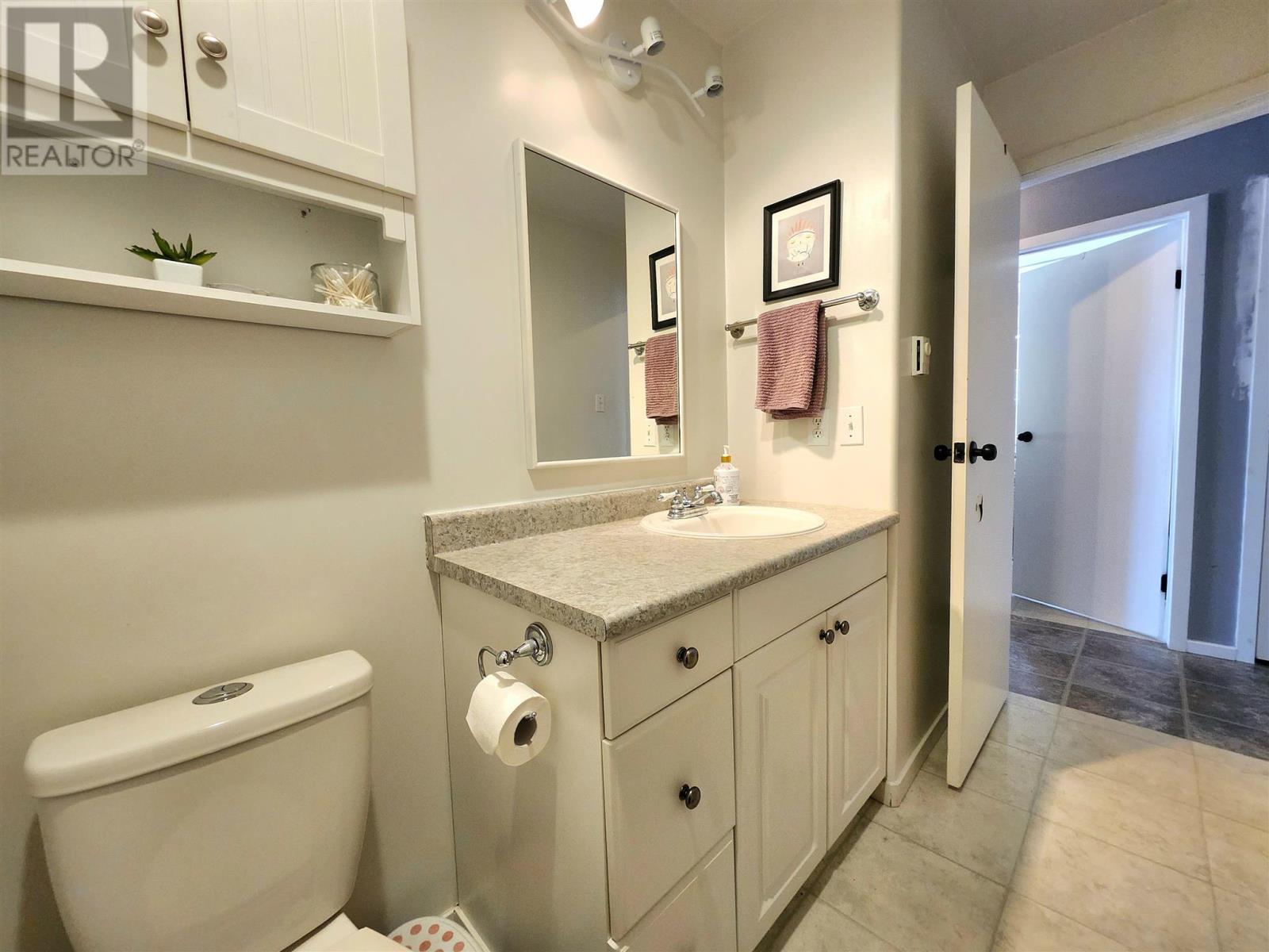 32 Beach Street Property Photo 26