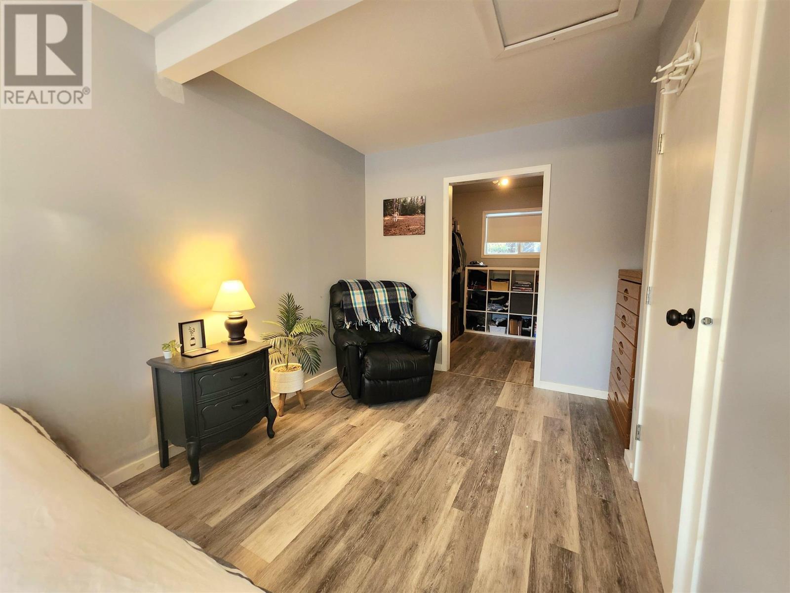 32 Beach Street Property Photo 29