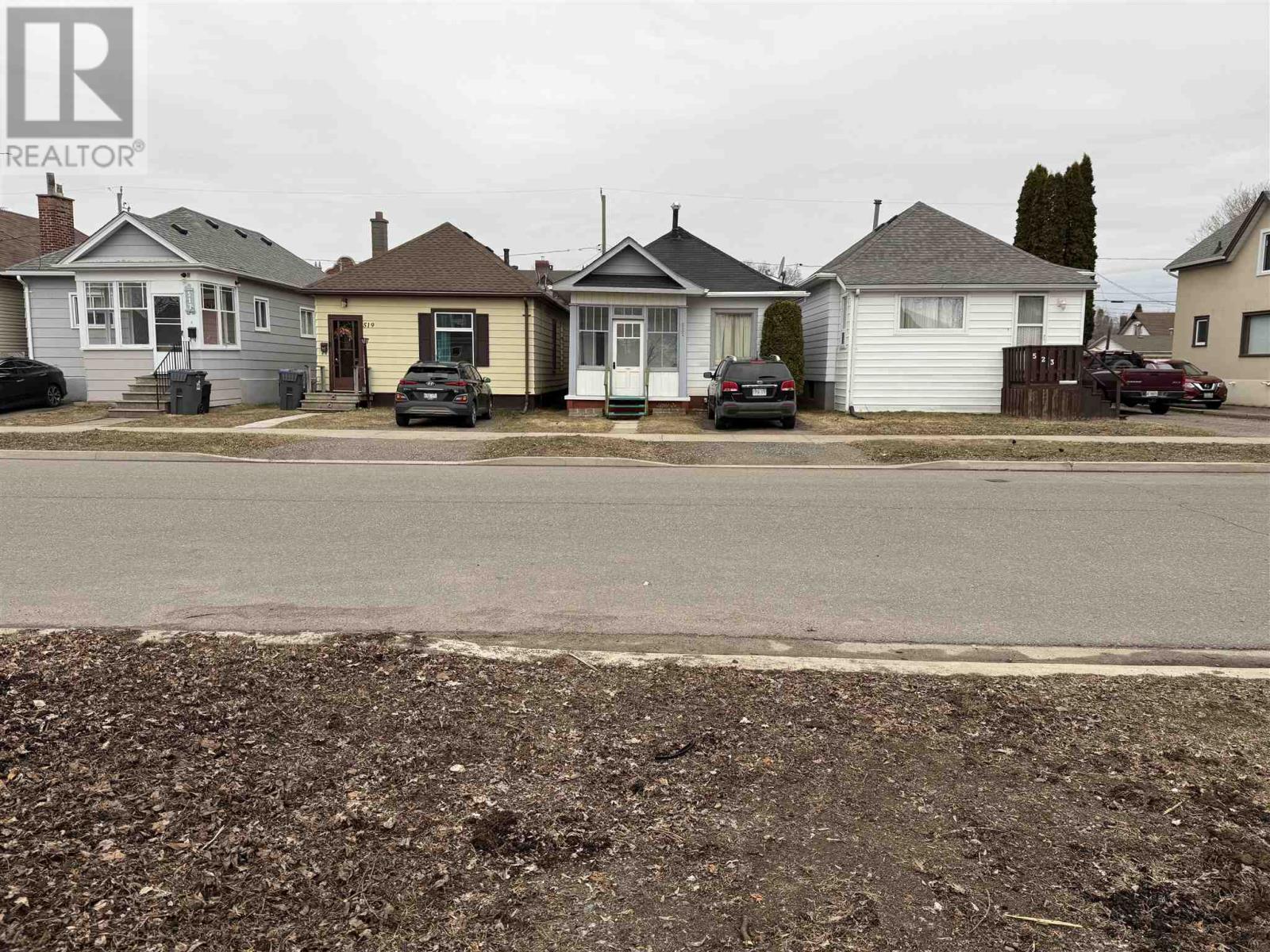 520 Brodie St Property Photo 2