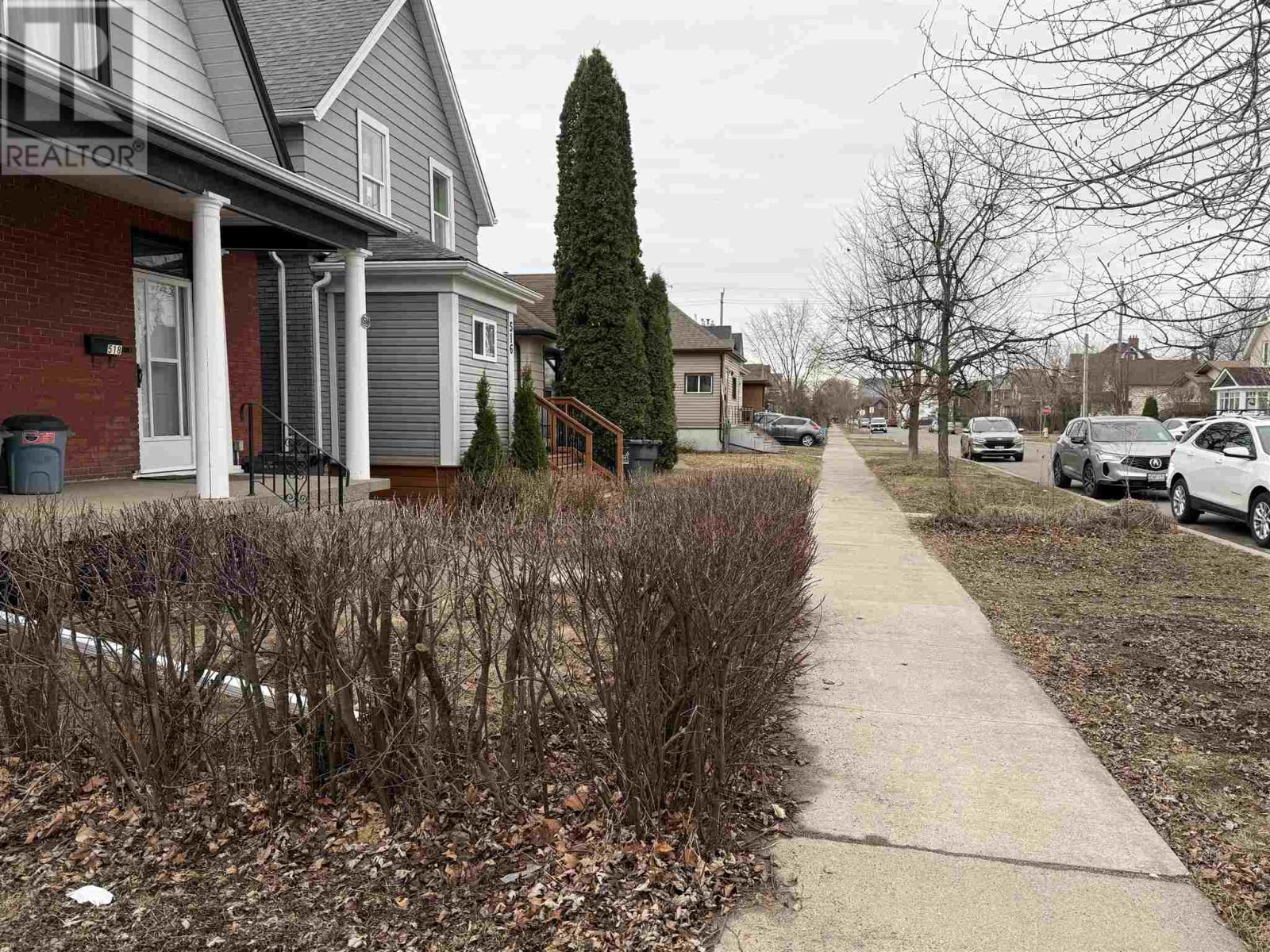 520 Brodie St Property Photo 3