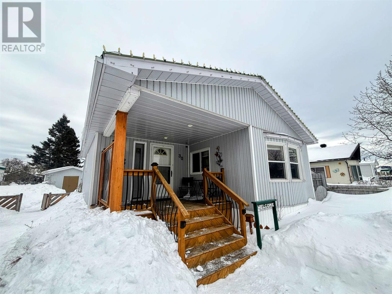 30 Jackson Cres Property Photo