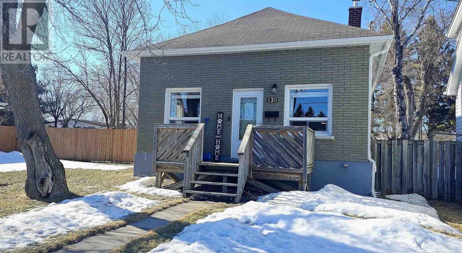 130 Pine St Property Photo