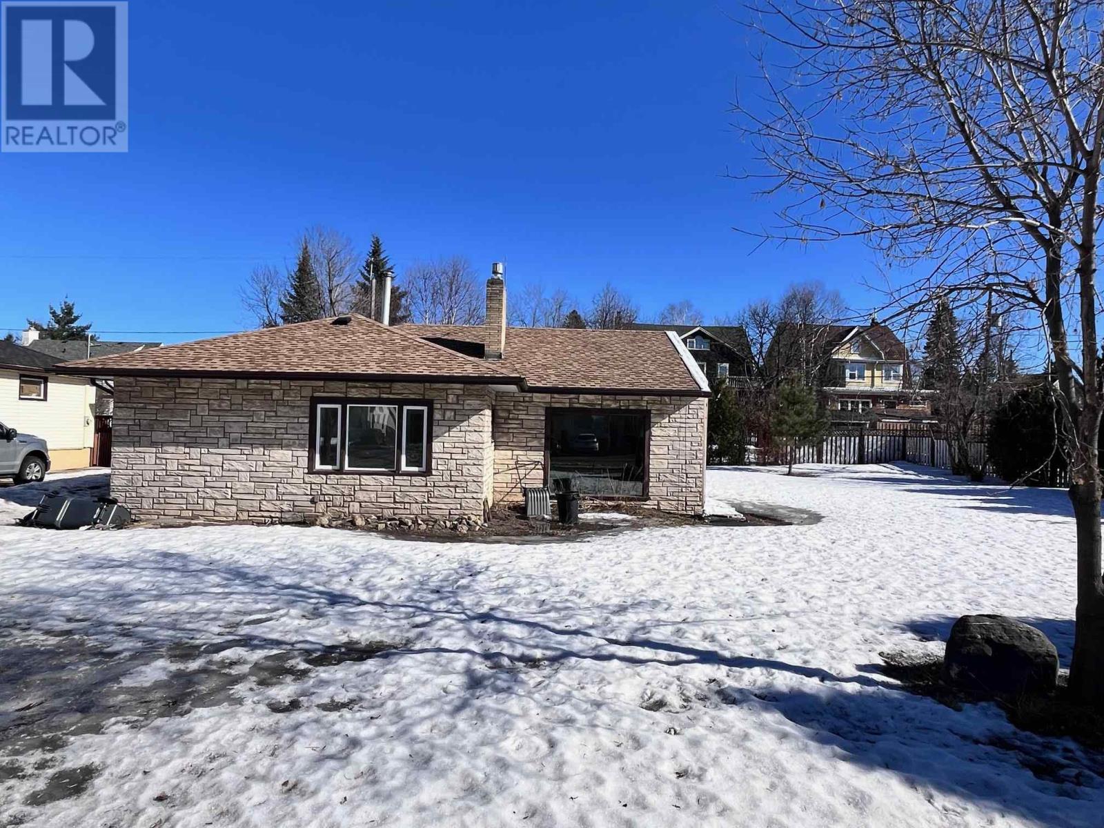 89 Hill St Property Photo