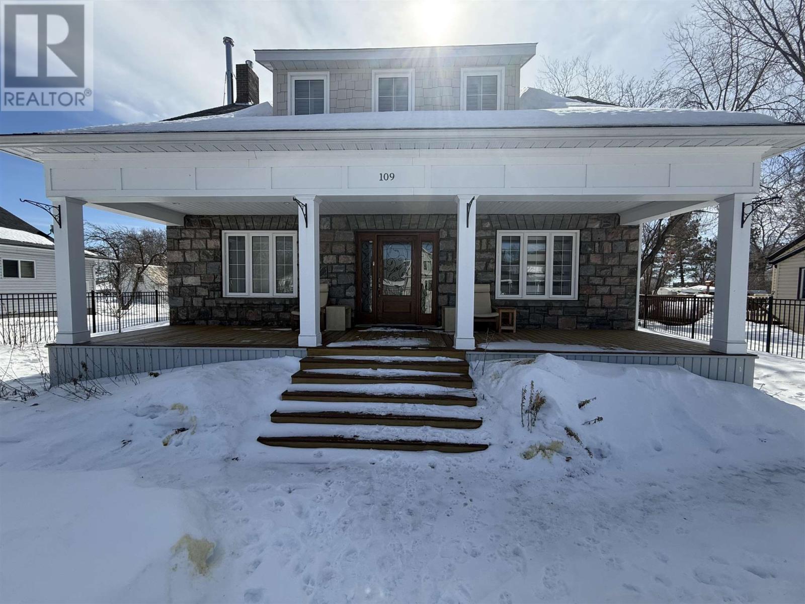 109 King Street Property Photo 1