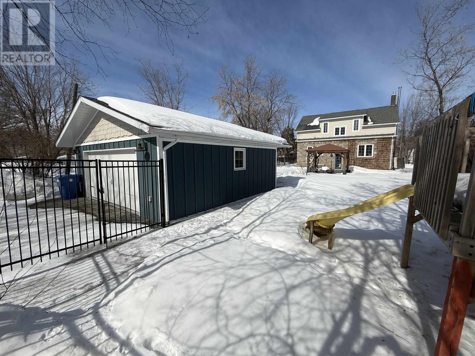 109 King Street Property Photo 7